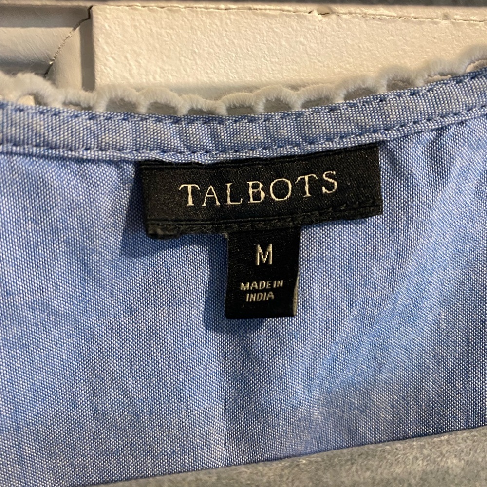 Talbots embroidered sleeveless shirt - Picture 2 of 4